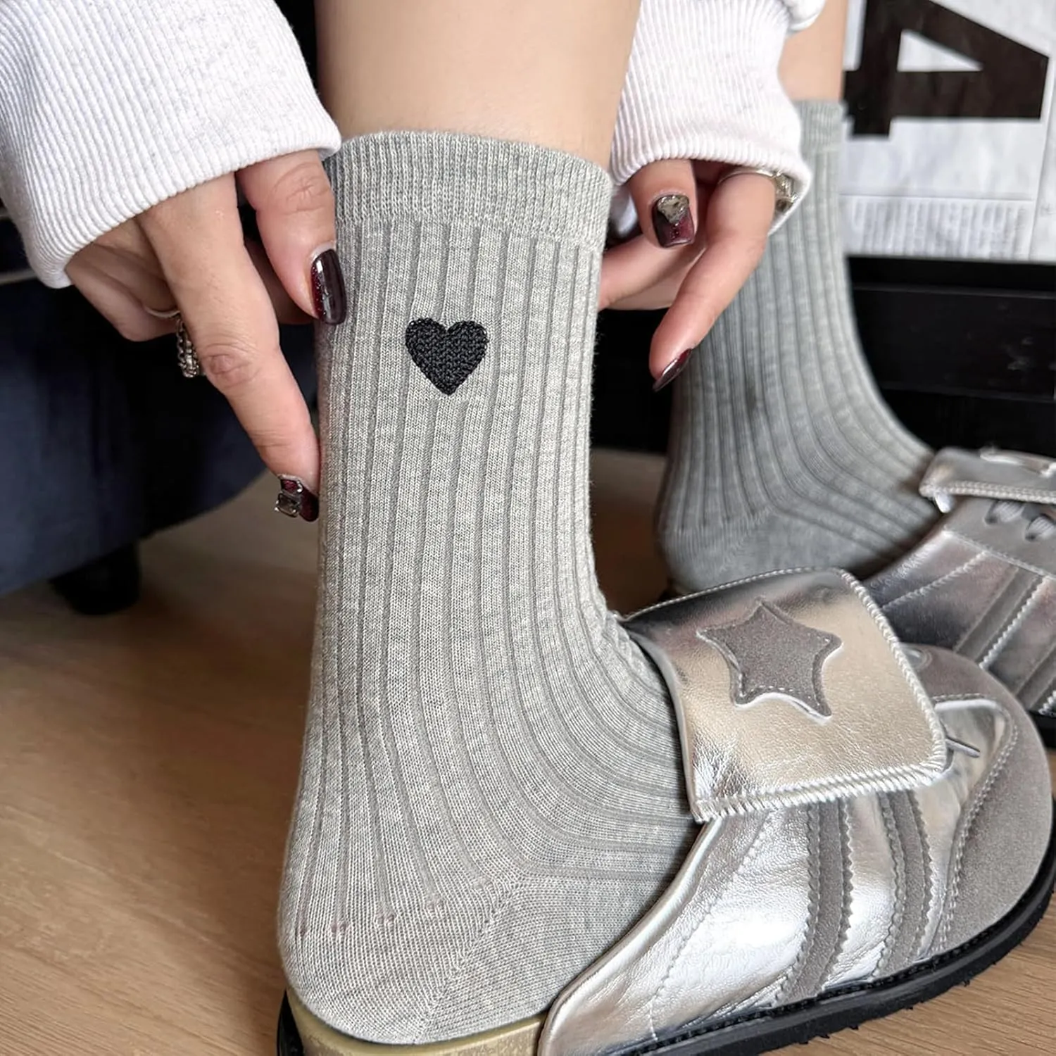 4 Pairs Heart Embroidered Calf Socks for Women - Cute Novelty Heart Pattern Design