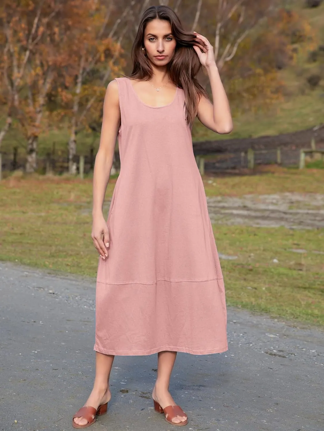 BerryGo Women's Loose Casual Midi Cotton Dresses Sundress Sleeveless Beach Summer Trendy Tank Top Dress with Pockets