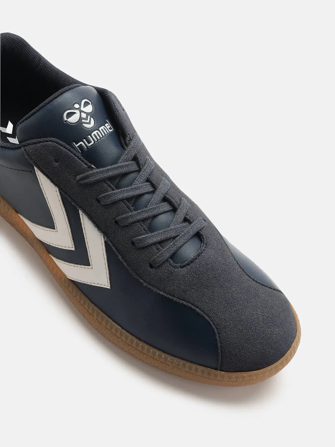Classic Triumph Men Casual Lace-up Sneaker