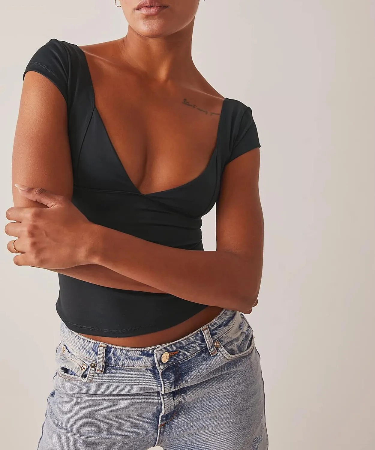 ForeFair Women Sexy Deep V Neck Backless Tank Top Slim Fit Summer Casual Y2k Crop Short Sleeve Top