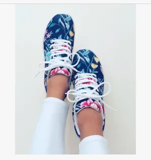 FYD Sporty Sneakers in blue chinoiserie