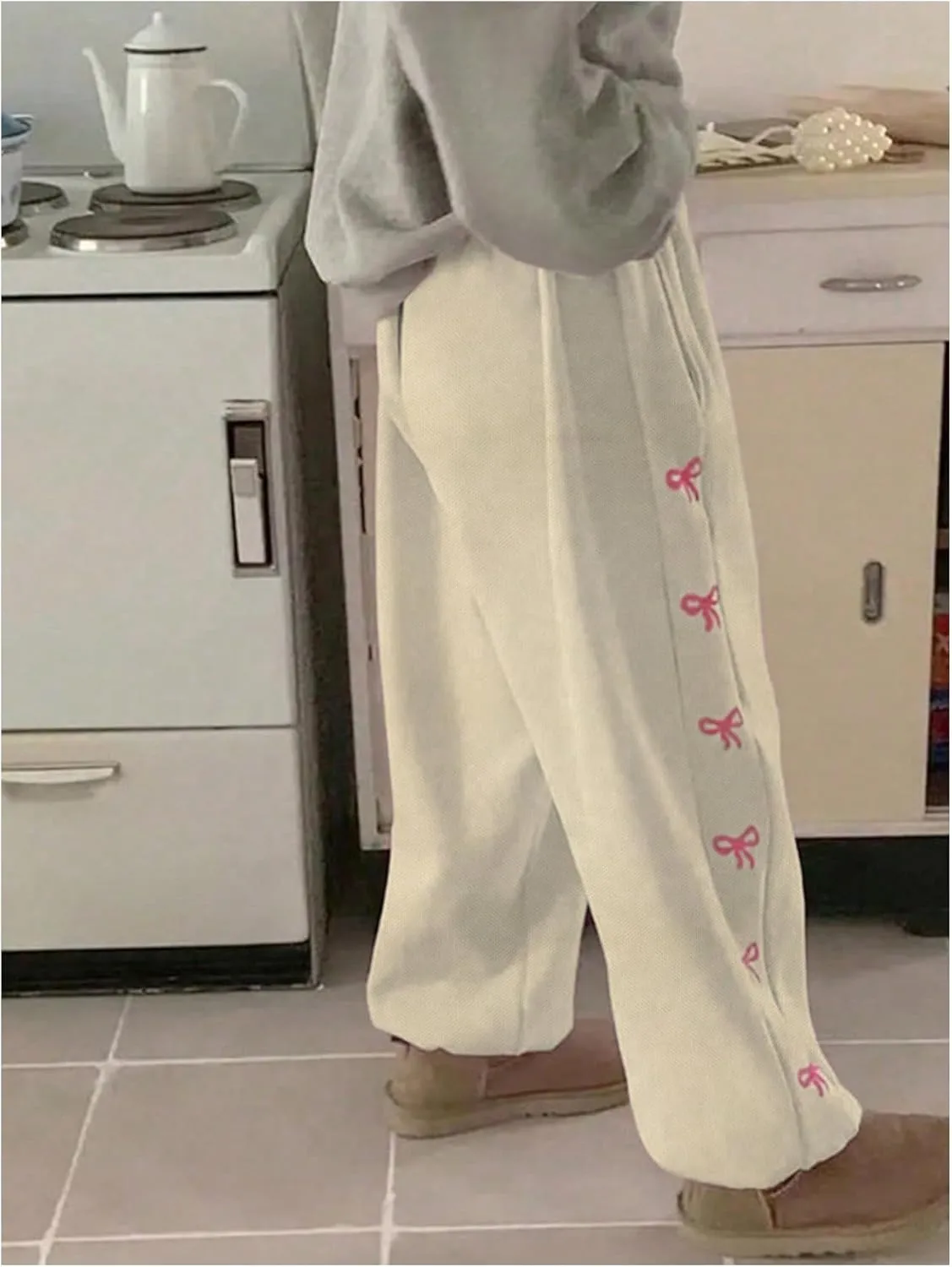 MakeMeChic Women's Bow Print Elastic Waist Drawstring Sweatpants Pocket Baggy Y2K Jogger Pants