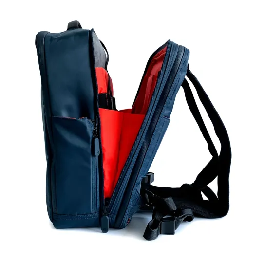 Quiver X Multifunction Bag