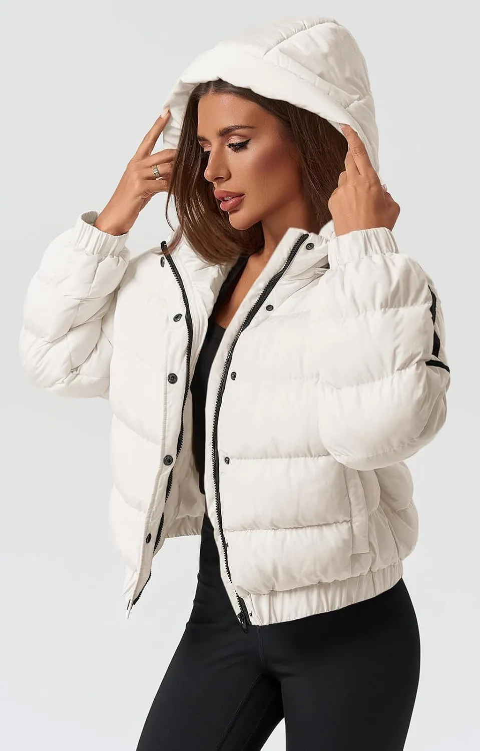 Tankaneo Womens Cropped Puffer Jacket Hooded Quilted Contrast Trim Short Down Coats Outerwear Winter Outfits
