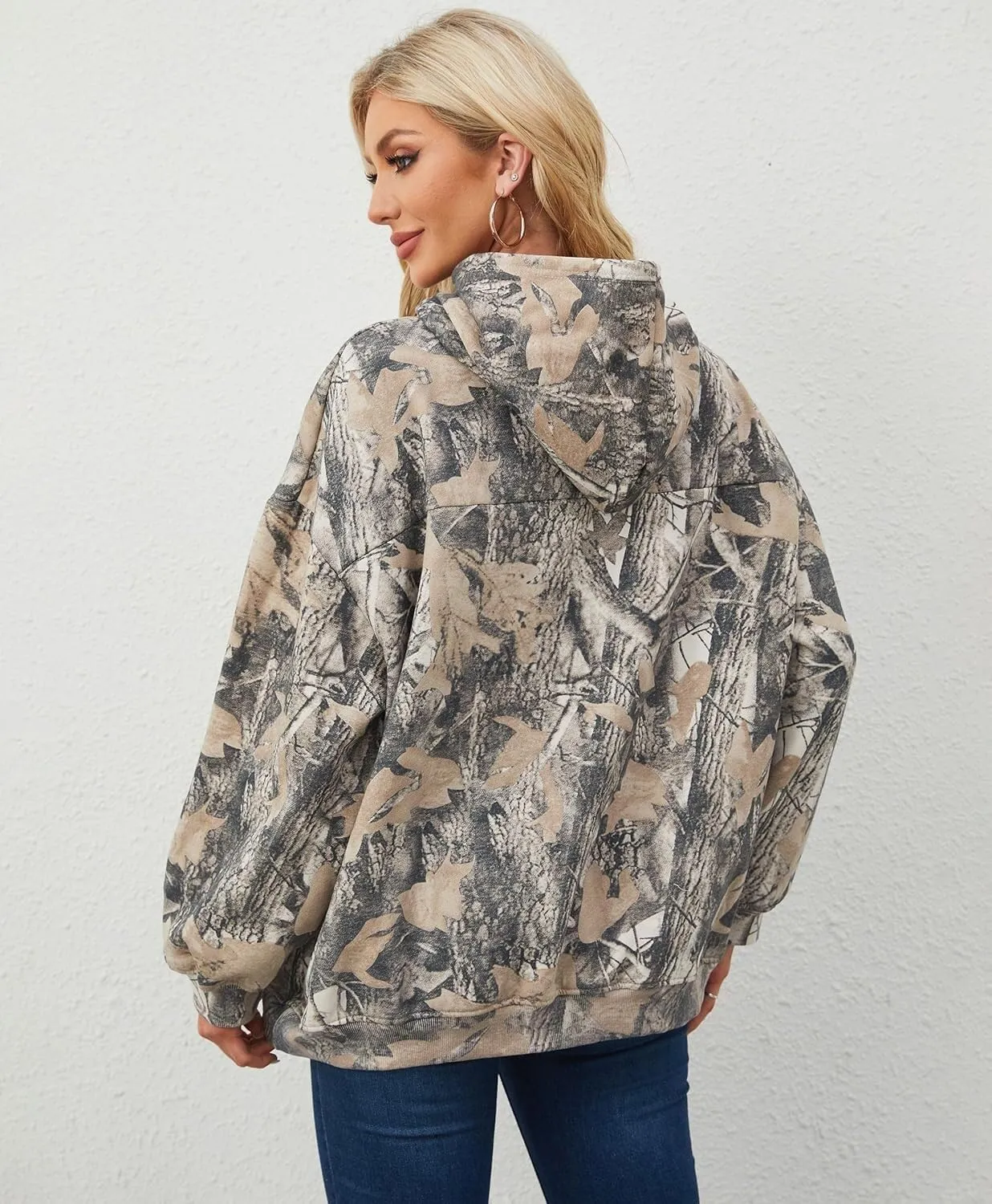 Women Camo Hoodies Maple Leaf Oversized Fleece Hooded Sweatshirt Loose Long Sleeve Pullover Top with Pocket Couple