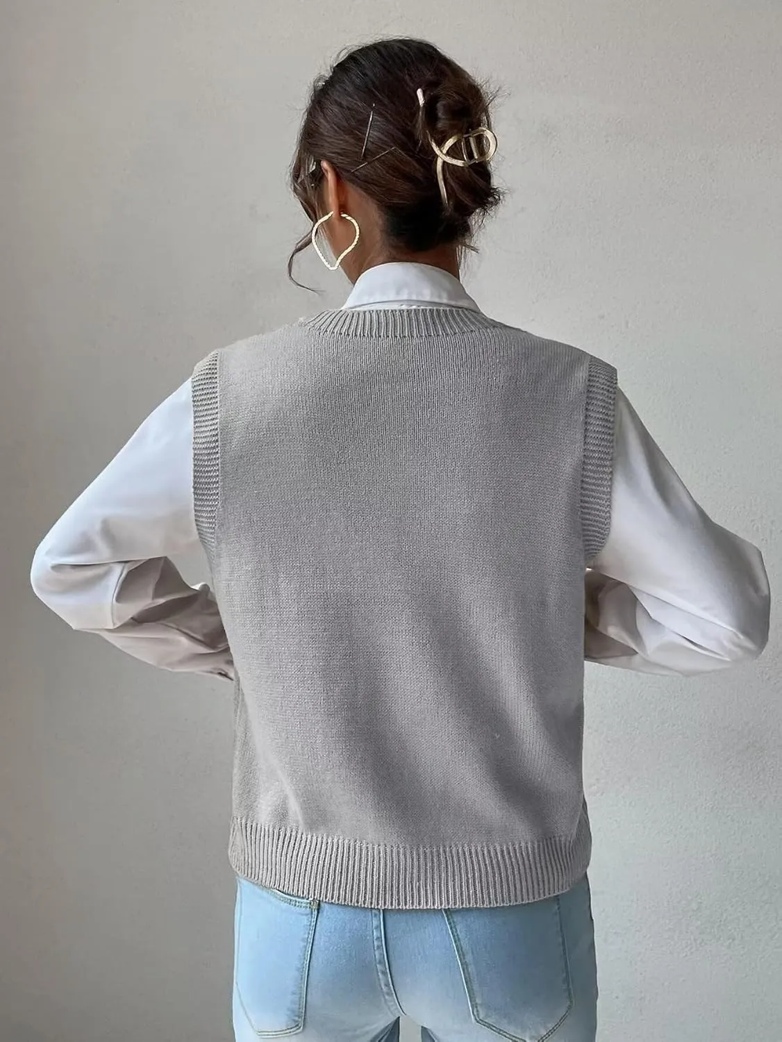 Women's Casual V Neck Cable Knit Sweater Vest Solid Sleeveless Tank Tops Women Vest