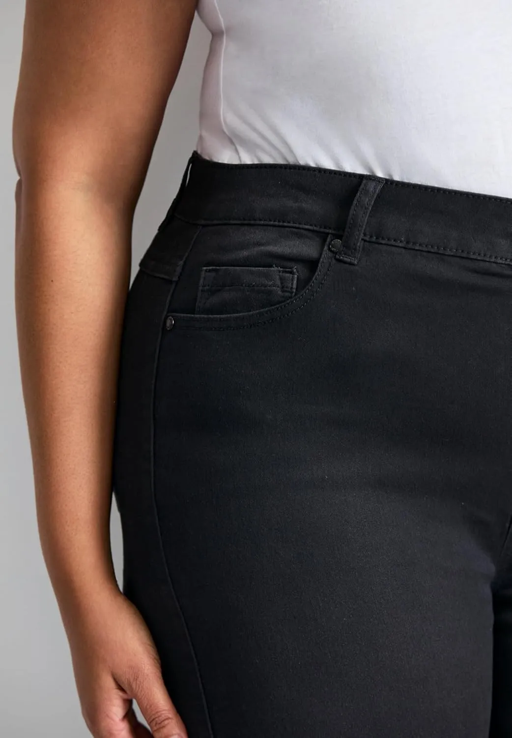 Women's Plus Size Butter Denim Straight Leg Jean